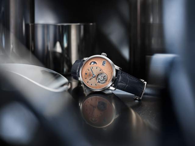 品鉴赏：百年制表传奇与匠艺呈现格拉苏蒂原创2025年限量臻