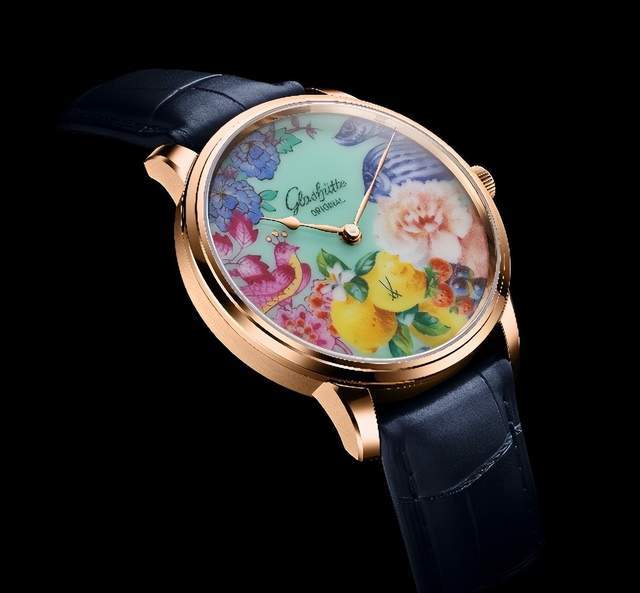 品鉴赏:百年制表传奇与匠艺呈现格拉苏蒂原创2025年限量臻(图5) 品鉴赏:百年制表传奇与匠艺呈现格拉苏蒂原创2025年限量臻(图5)